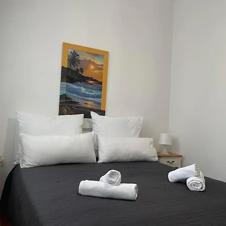Sunlight Apartment *